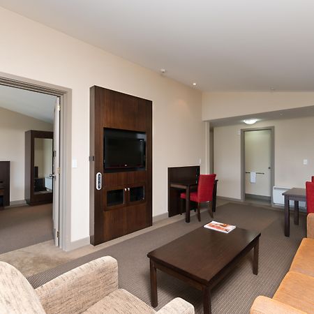 Copthorne Hotel & Resort Lakefront Квинстаун Экстерьер фото