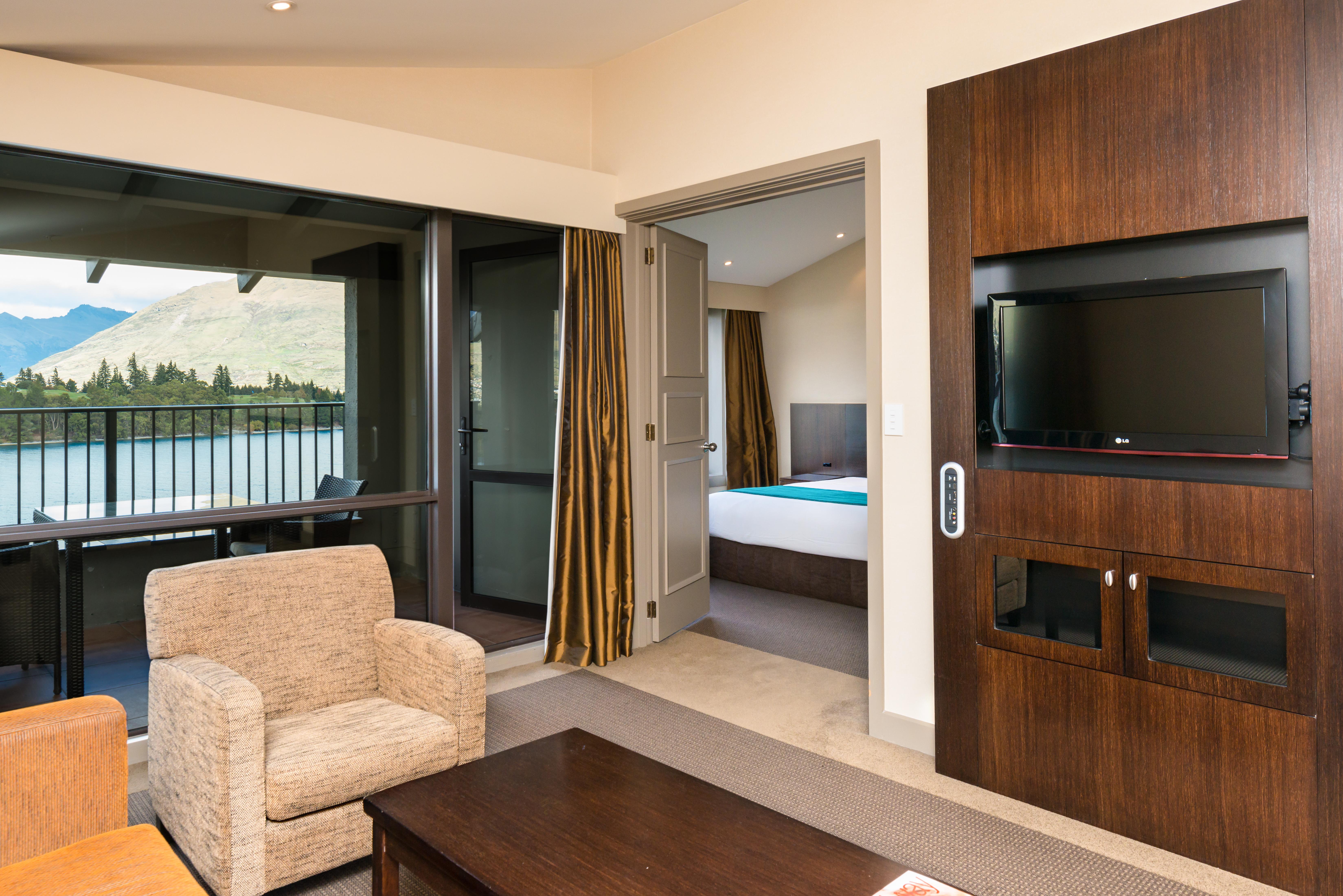 Copthorne Hotel & Resort Lakefront Квинстаун Экстерьер фото